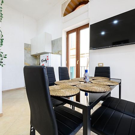 Giordano Suite Center Наполи Екстериор снимка