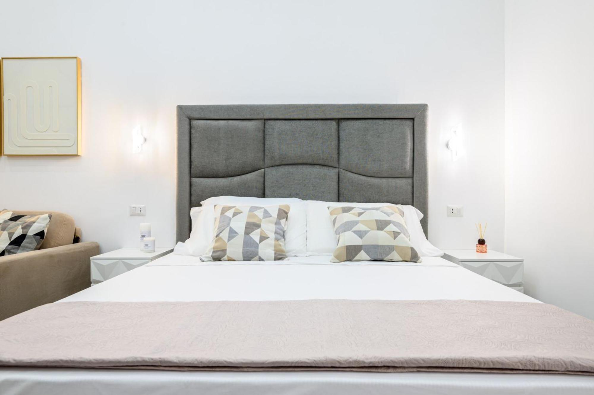 Giordano Suite Center Наполи Екстериор снимка