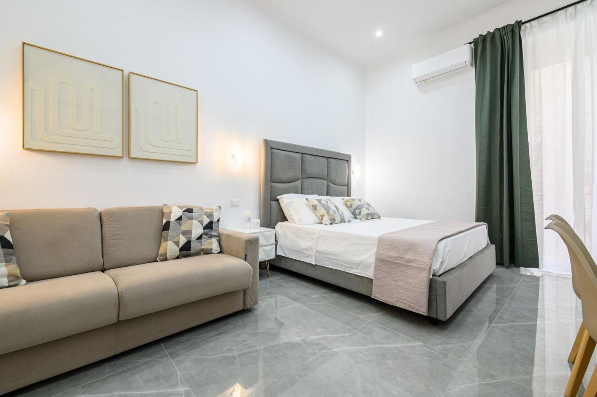 Giordano Suite Center Наполи Екстериор снимка