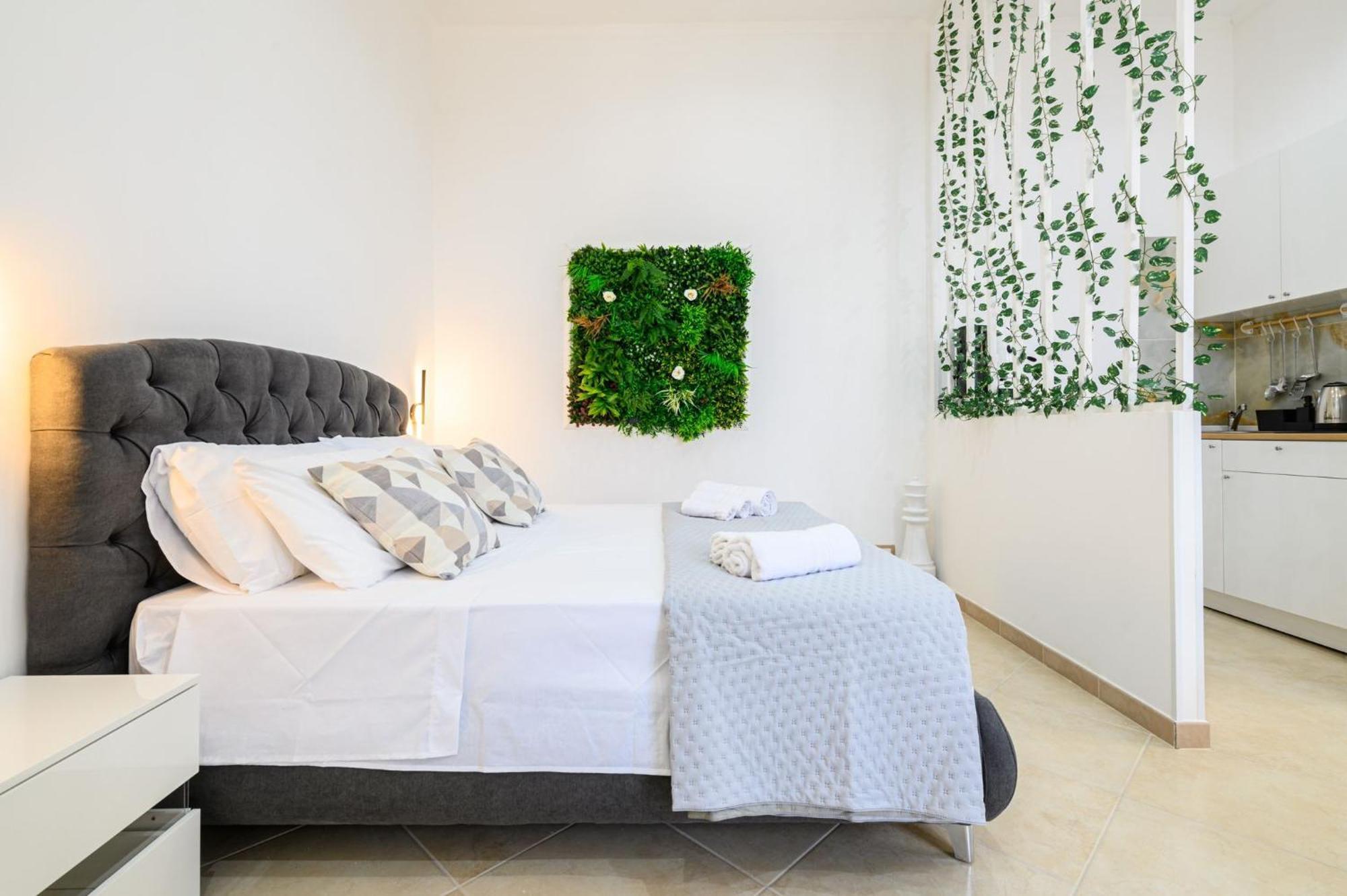 Giordano Suite Center Наполи Екстериор снимка