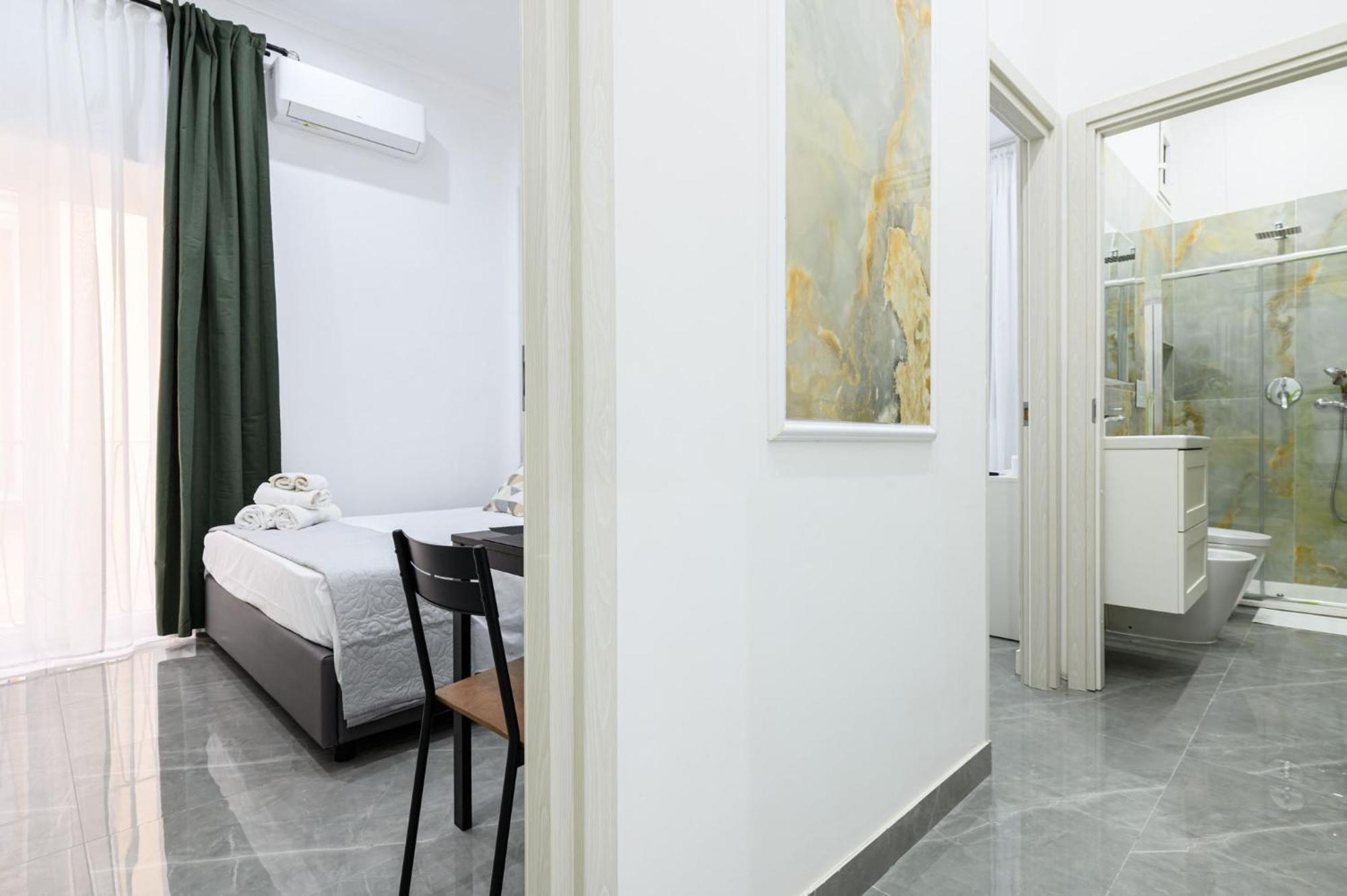 Giordano Suite Center Наполи Екстериор снимка