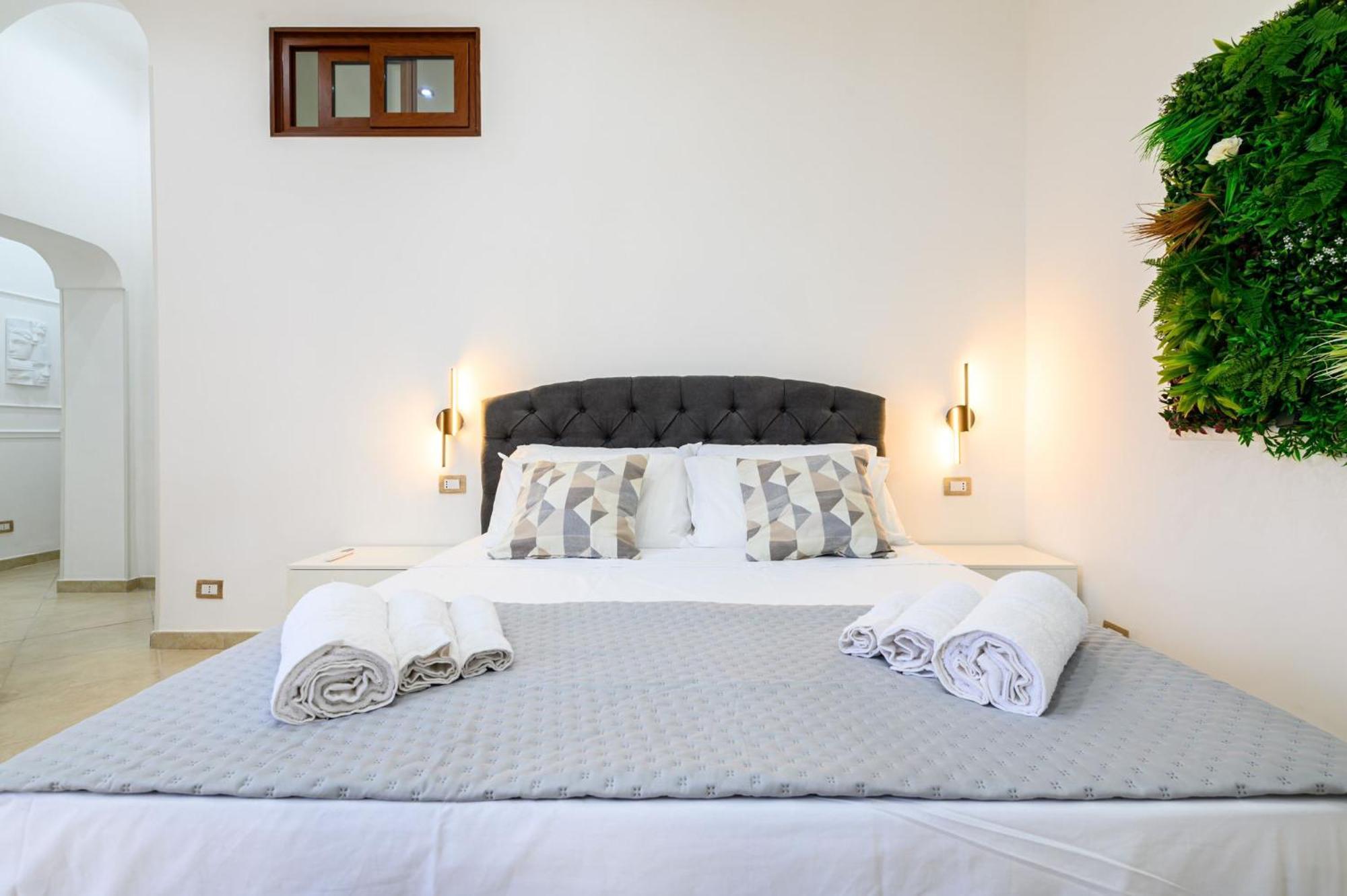 Giordano Suite Center Наполи Екстериор снимка