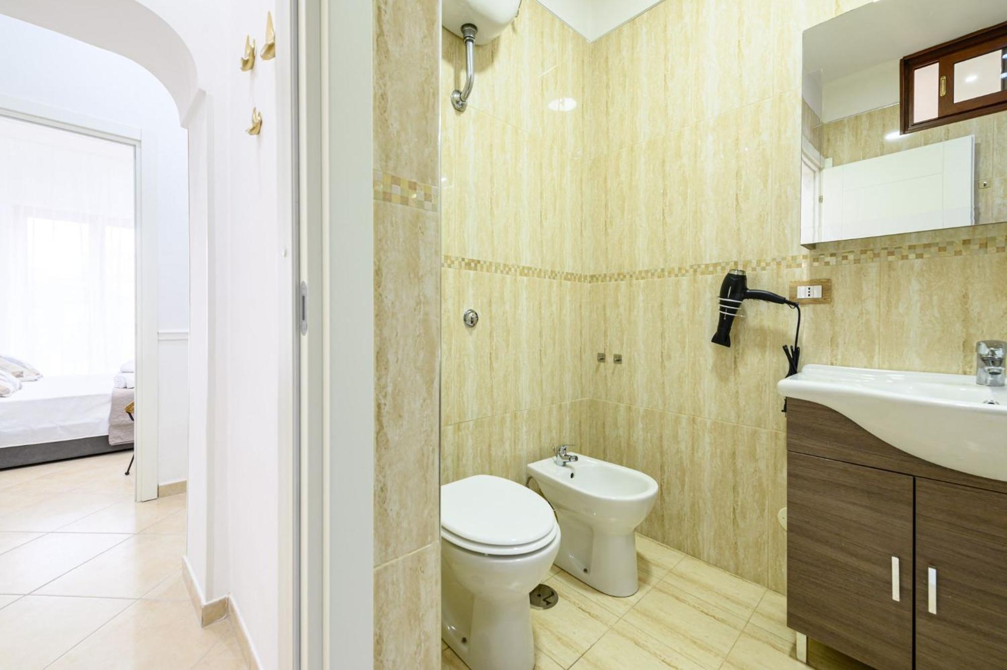 Giordano Suite Center Наполи Екстериор снимка