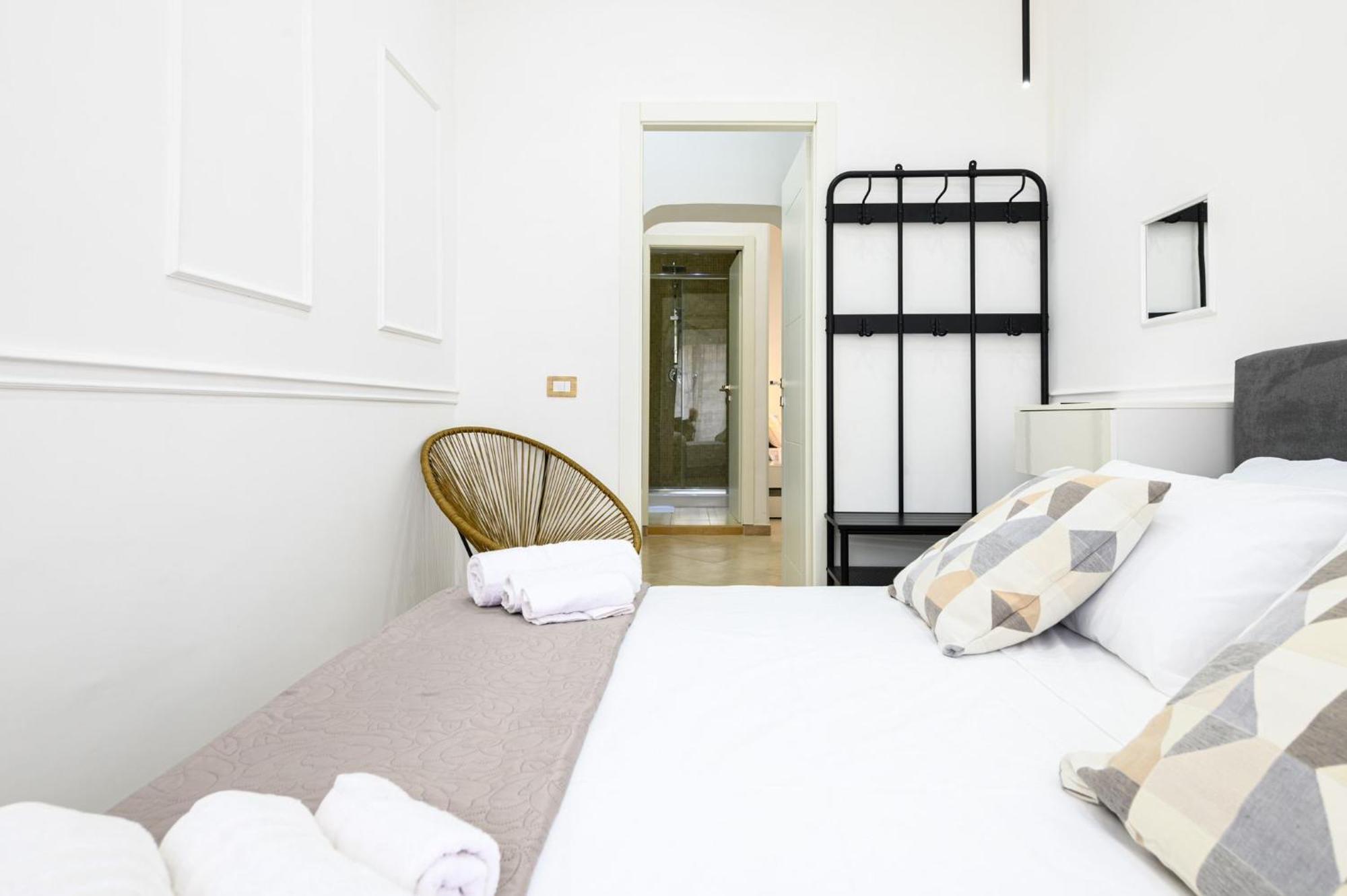 Giordano Suite Center Наполи Екстериор снимка