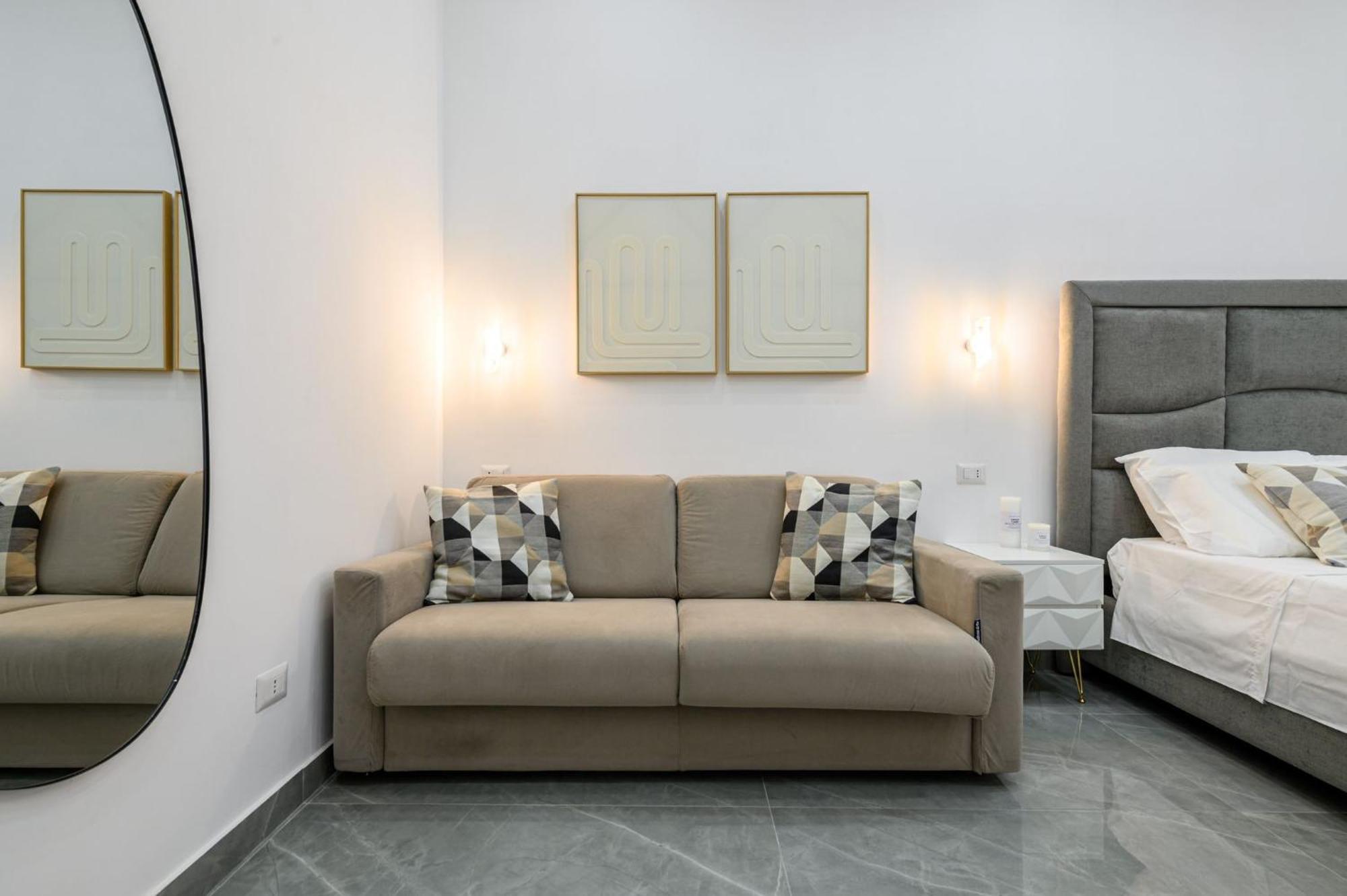 Giordano Suite Center Наполи Екстериор снимка
