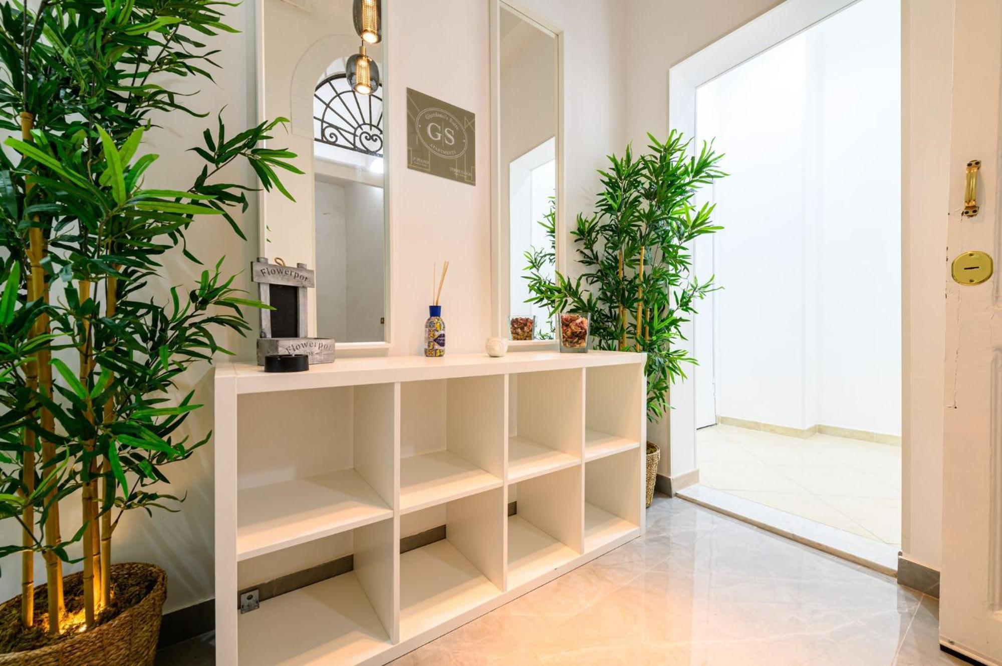 Giordano Suite Center Наполи Екстериор снимка